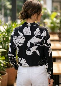 Stylish Black &amp; White Leaf Print Shirt