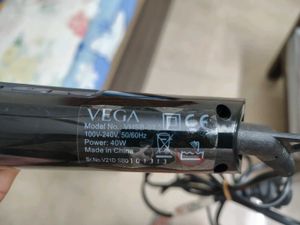 VEGA Hair Straightening Brush