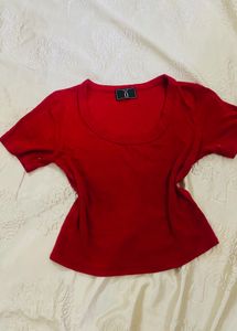 Circle neck top