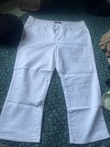 White Cropped Jeans