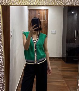 V-neck Green button-down knit sweater vest