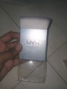 NYX Makeup contour Brush