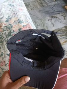 Tommy Hilfiger cap.