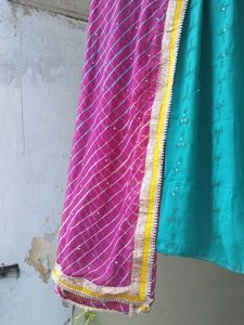 dupattas