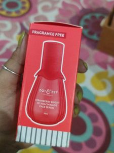 DOT &amp; KEY Strawberry Bright Face Serum