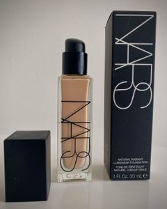 NARS Natural Radiant Longwear Foundation