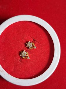 Elegant Diamond Stud Earrings gold