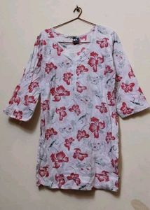"Short Kurti For Women"(Chic Floral Print Kurta)