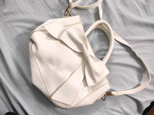 savana Cute White Bow Handbag(unusedd)