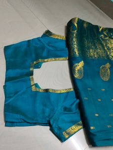 Green Colour Pattu Saree With Blouse