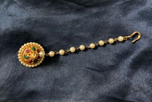 Pearl &amp; Kundan Maang Tikka