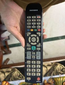 Samsung 32 inch LCD TV