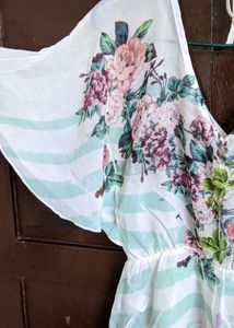 Flowy Floral Print Top