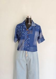 Blue Geometric Print Cropped Shirt