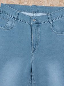 Light Wash Straight Leg Jeans