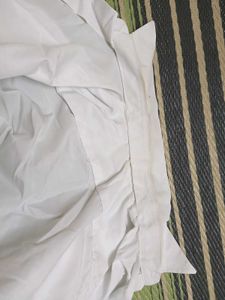 👔 Men’s White Formal Shirt