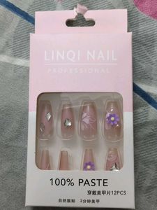 Press-On Nails with Gems &amp; Flowers