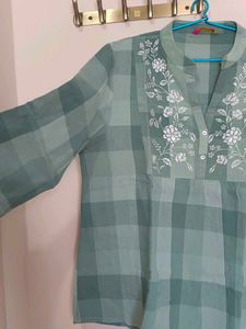 Green Checkered Kurta with Floral Embroidery