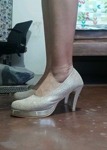 Sparkly Pointed Toe Flats