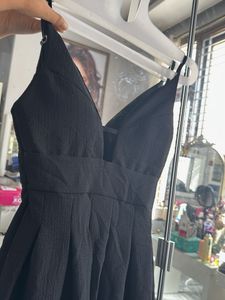 Chic Black V-Neck Mini Dress