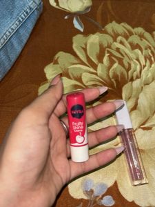 Nivea Fruity Shine Cherry &amp; Zudio Gloss