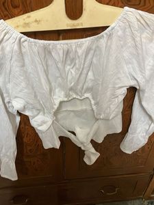 Chic White Cropped Puff Sleeve Top
