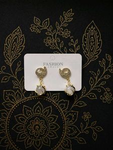 Elegant Pearl &amp; Crystal Earrings Set