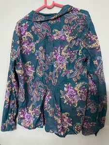 Casual shirt top