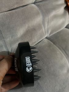 Black Scalp Massager