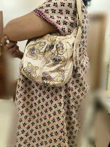 Unique embroidered hand bag 1+1 free!