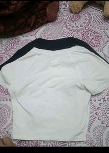 H&amp;M Basic T-Shirts (Black &amp; White)