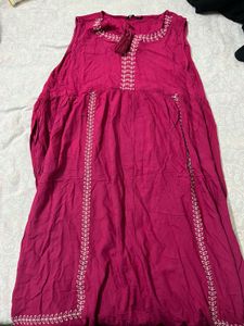 Beautiful Embroidered Magenta Kurta