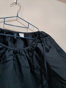 h&amp;m black bow mini skirt
