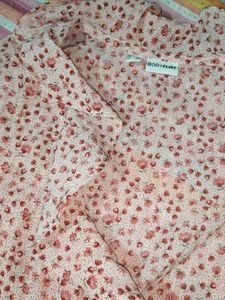 Chic Floral Ruffle Blouse