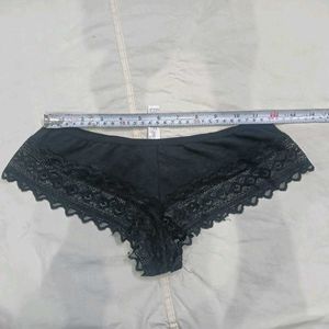 🔥 Lace Trimmed Black Panty