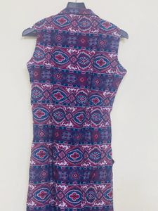Sleeveless Kurta With Collar