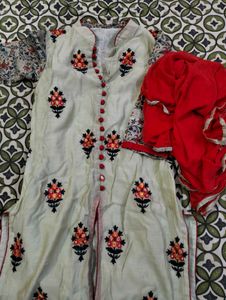 Beautiful Kurti With Dupatta