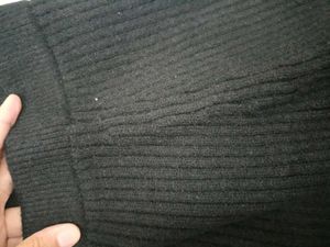 Ribbed Knit Mini Skirt