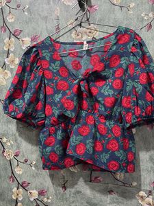 Cute pinteresty Print Puff Sleeve Top