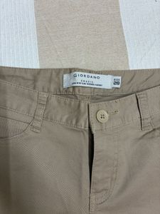Giordano Khakis