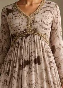 Elegant Aliya cut Ethnic Gown🌟