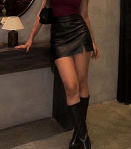 Black Faux Leather Mini Skirt📸❗️❤️