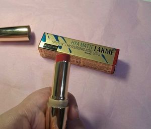 Lakme Hyaluronic Matte Lipstick- Reliable Red
