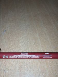Huda beauty lip contour stain