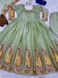 Wedding Or Party Wear Gown. Fix Rate Only🙏