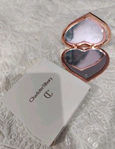 Charlotte Tilbury Heart Mirror