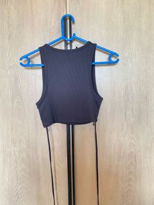 🌚H&amp;M (completely new) Cris’s cross sexy Top