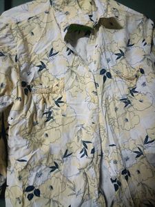 Chic Floral Print Button-Up Shirt