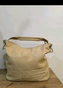 Stylish Beige Croc-Embossed Handbag