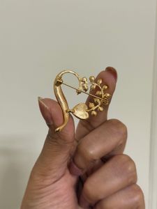 Heart-shaped Brooch with Crystals